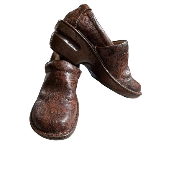 boc Born Concept Brown Embossed Peggy Clogs 7W Man Made Materials SOLD - Picture 2 of 16